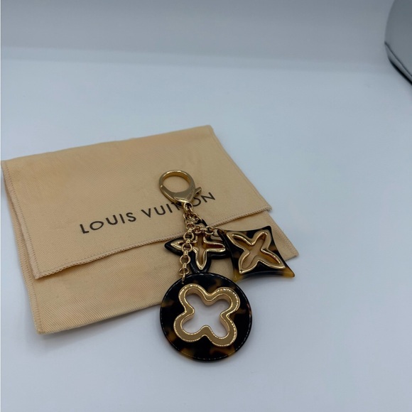 👻👻 Louis Vuitton Tortoise Shell and Gold Key Holder - Picture 1 of 3